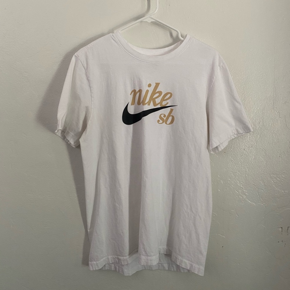 Nike sb tee